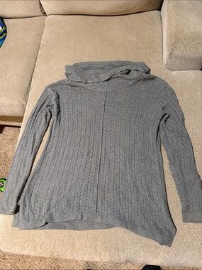 intro. Women's Gray Ribbed Cowl Neck Pullover